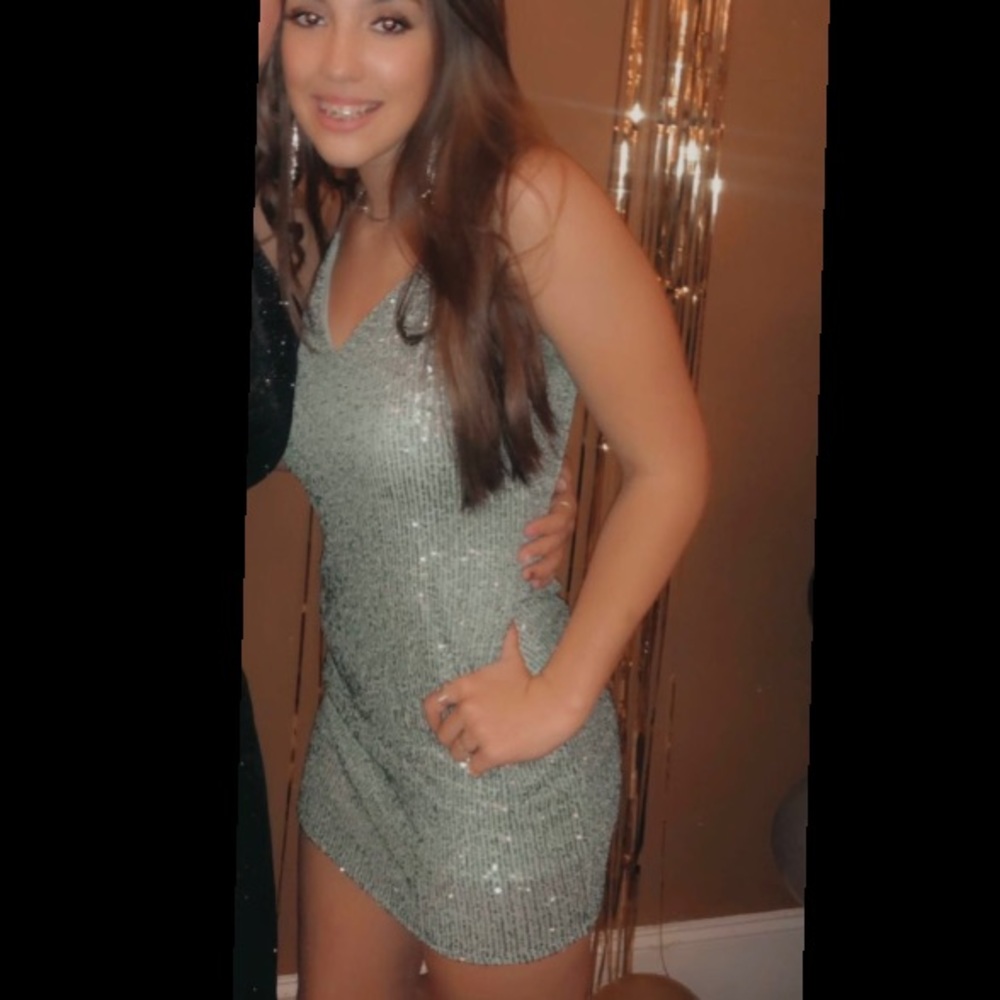 Green cocktail dress glittery